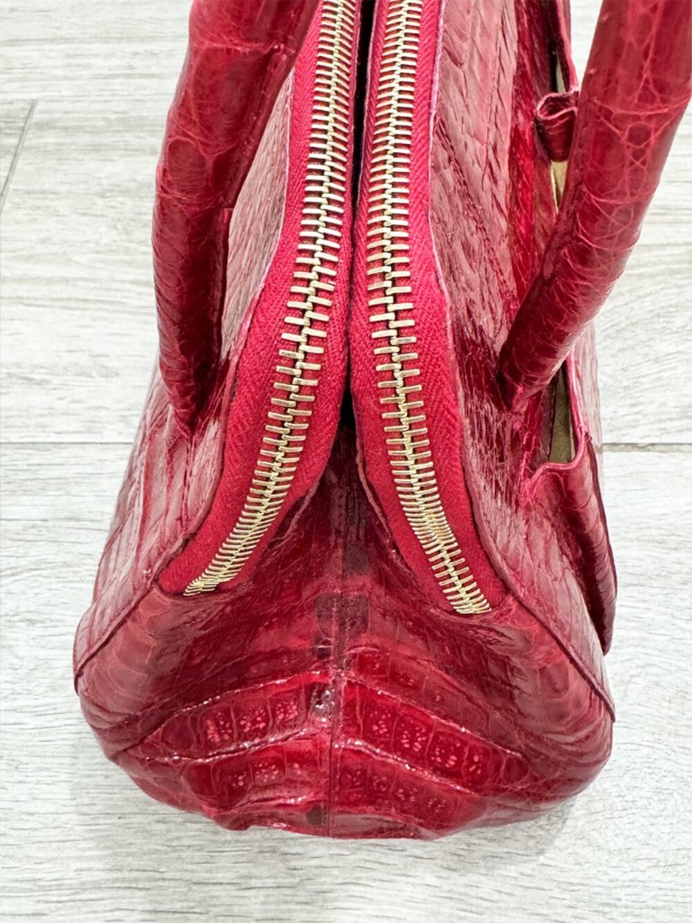Like New Nancy Gonzalez Linda Medium Red Croc Satchel Top Handle Bag - Picture 8 of 15